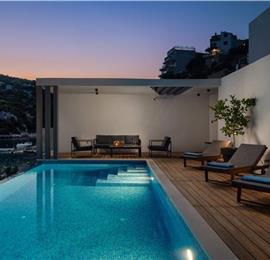 Luxury Beachfront Villa with Heated Infinity Pool near Trogir, Sleeps 8